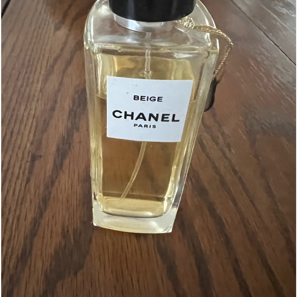 Chanel Exclusive Beige perfume